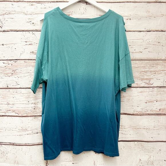 TORRID Queen Teal Dip-Dye Slashed Relaxed Fit Top Sz 2 - Picture 8 of 10